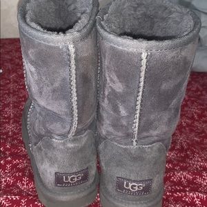 Gray uggs